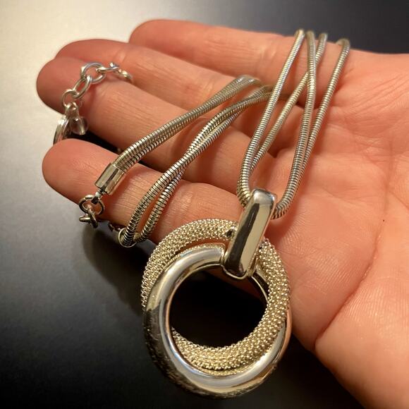 3 for $15 Clearance Dana Buchman Silver Tone Interlocking Circle Necklace - Picture 6 of 8